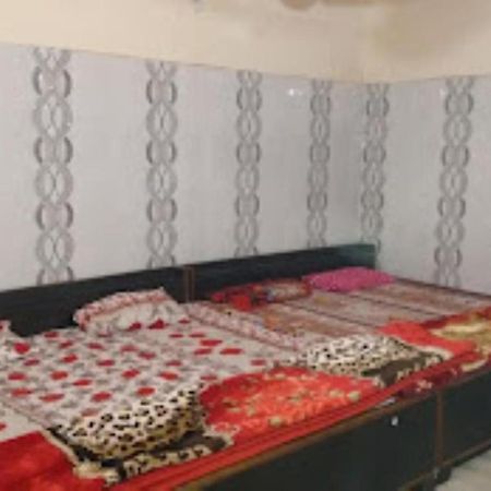 Maatu Shri Comfort Stay-Guest House Mathura Exteriér fotografie