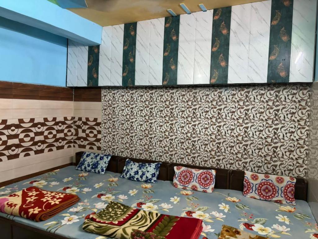 Maatu Shri Comfort Stay-Guest House Mathura Exteriér fotografie