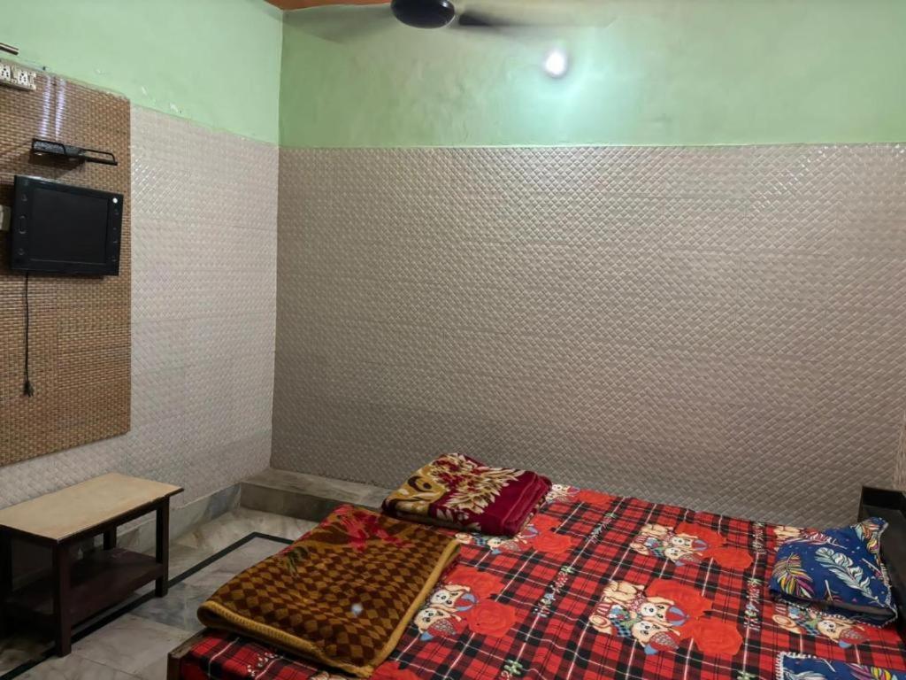 Maatu Shri Comfort Stay-Guest House Mathura Exteriér fotografie